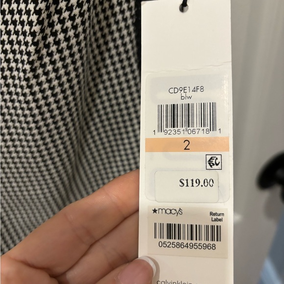 Beautiful houndstooth pattern black/white fitted Woman’s dress NWT - Picture 2 of 3